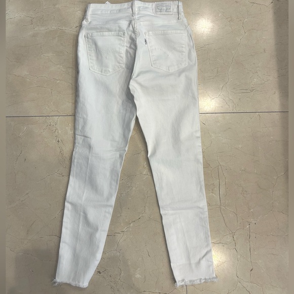 Levi’s Women 721 distressed High Rise Skinny jeans Size 28 in White - Picture 4 of 7
